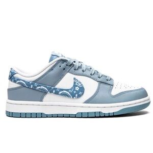 Nike Dunk blue paisley size 7 woman’s excellent condition- worn once for photos